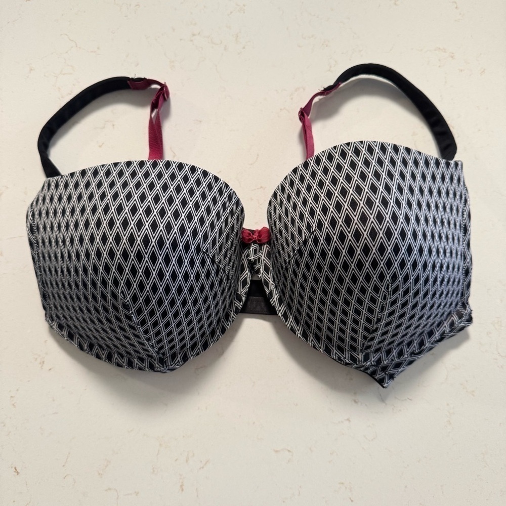 Cacique Smooth Boost Plunge Bra 38D Black White Padded